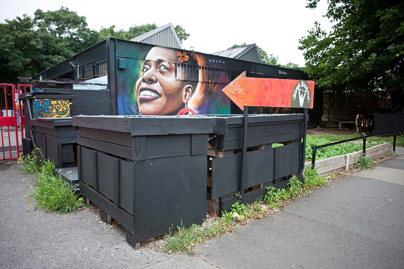Somerleyton Road, Oval Theatre, Barrier Block, Brixton